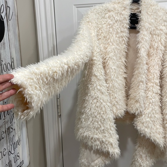 Forever 21 Fuzzy Coat - crème - large - Picture 2 of 7
